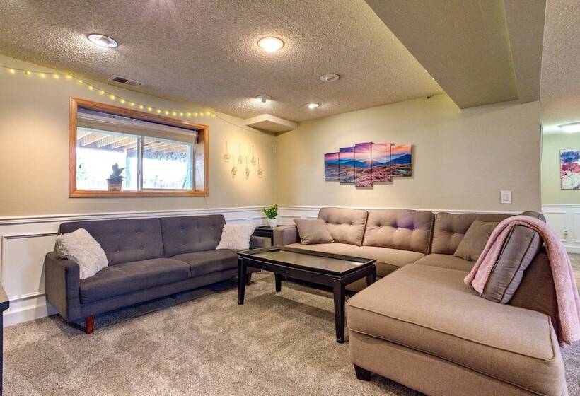 Furnished Deck + Fire Pit: Thornton Family Retreat