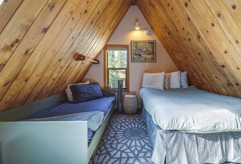 Cozy Truckee Cabin W/ Deck: 1 Mi To Donner Lake!