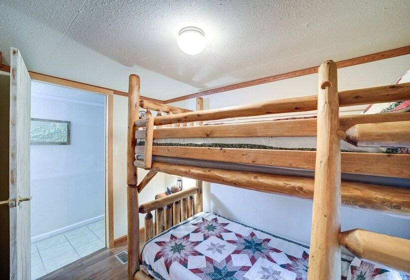 Cozy Waynesville Home W/ Porch By Blue Ridge Pkwy