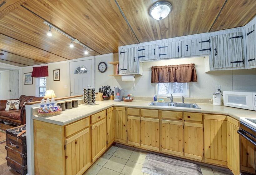 Cozy Waynesville Home W/ Porch By Blue Ridge Pkwy