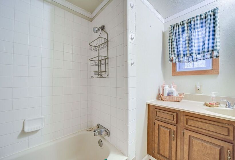 Cozy Waynesville Home W/ Porch By Blue Ridge Pkwy