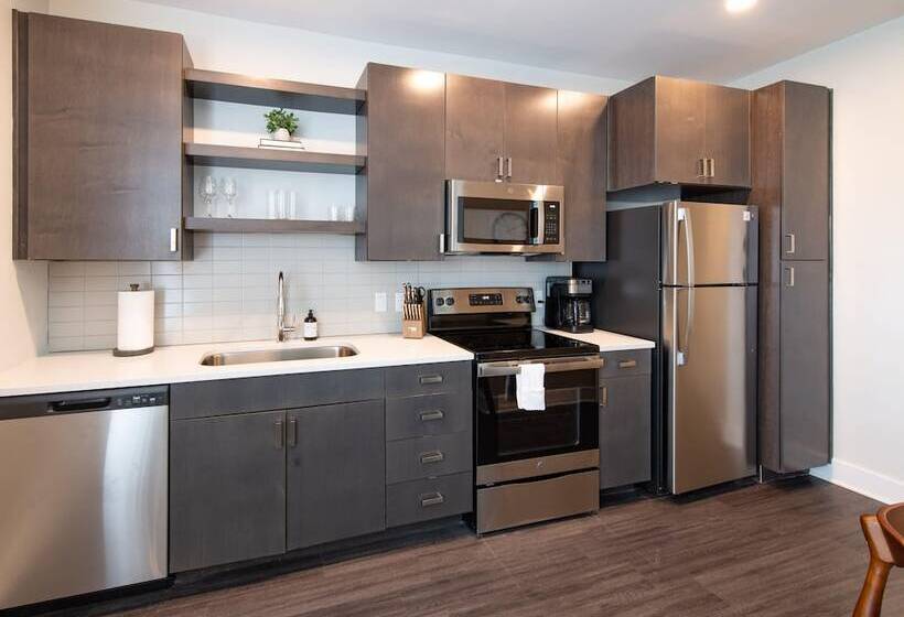 Cozysuites Artistry Cincinnati