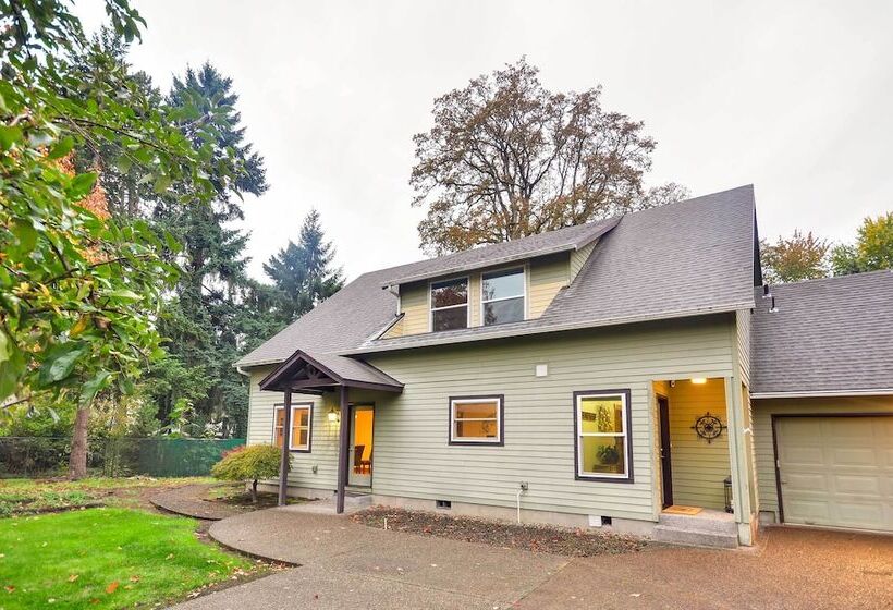 Dog Friendly Milwaukie Home: 9 Mi To Dtwn Portland