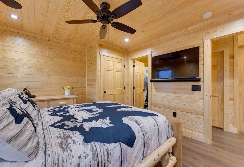 Dtwn Maggie Valley Cabin Near Blue Ridge Parkway!