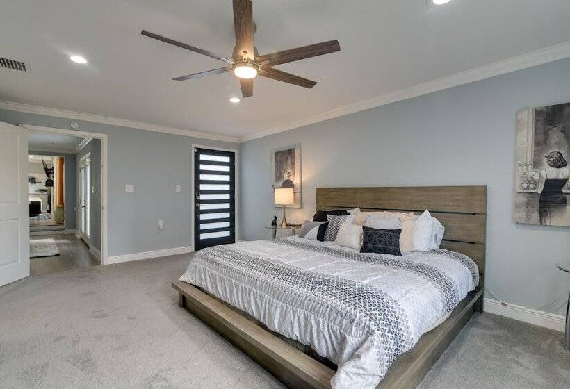 Eclectic Houston Home W/ Pool Table, 5 Mi To Dtwn