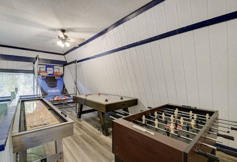 Emerald Cove Chalet  On Douglas Lake W/ Hot Tub!