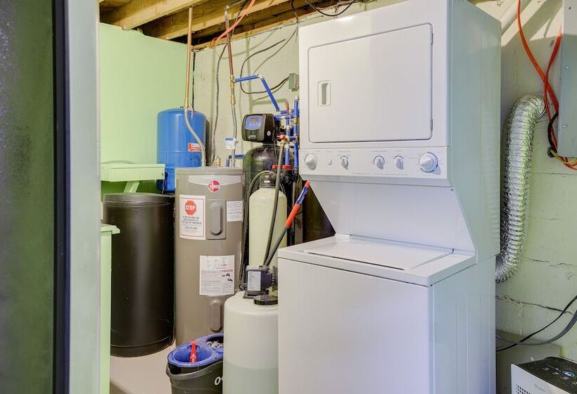 Emerald Cove Chalet  On Douglas Lake W/ Hot Tub!