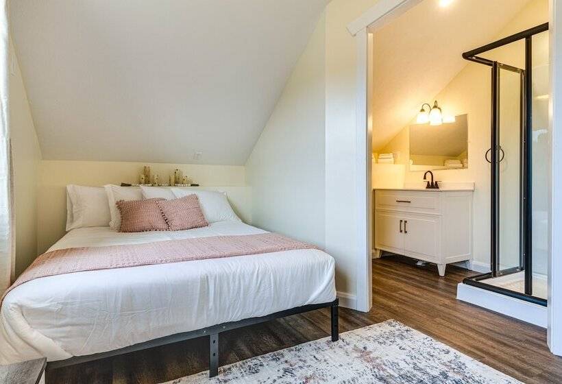 Exquisite Hagerstown Home With Deck & Gazebo!