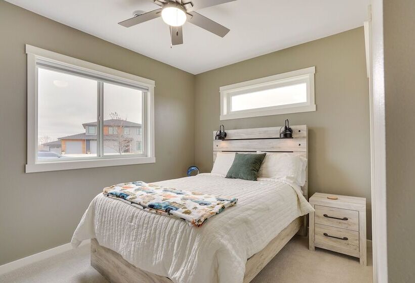 Family Friendly Brookings Home: 3 Mi To Downtown!