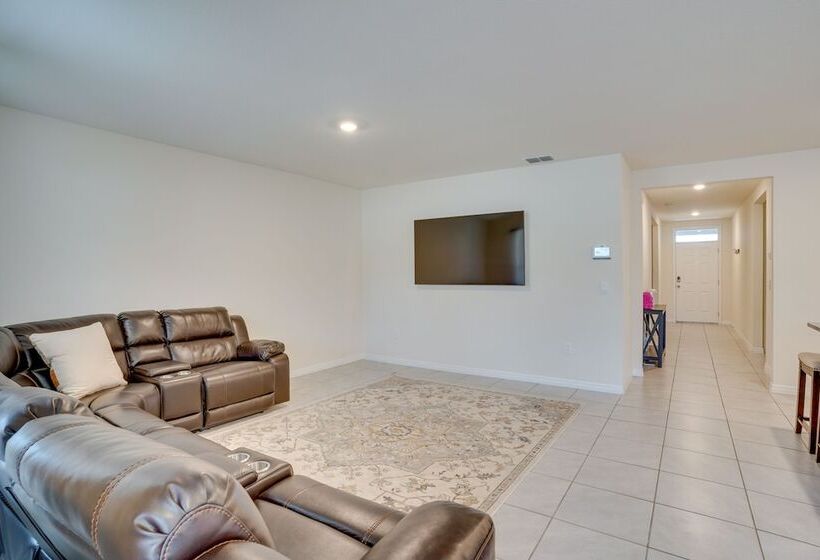 Family Friendly Eagle Lake Home, 7 Mi To Legoland!