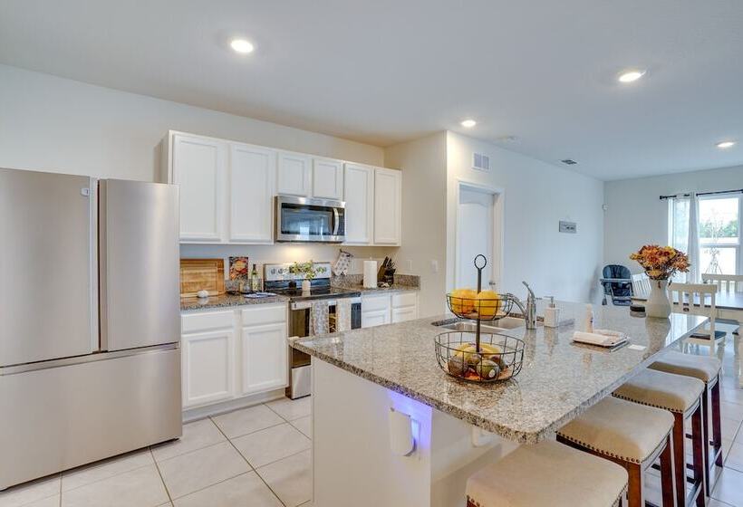 Family Friendly Eagle Lake Home, 7 Mi To Legoland!