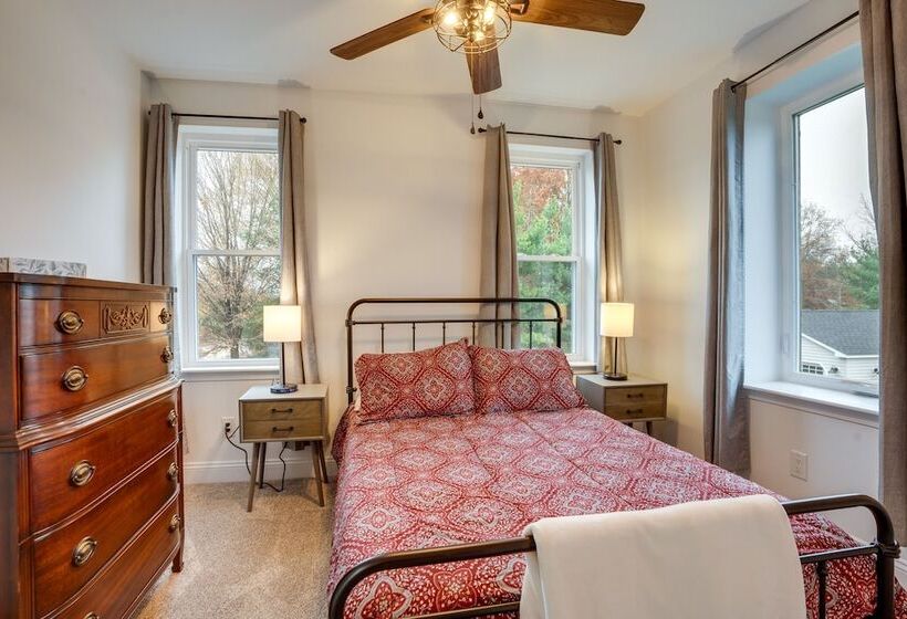 Family Friendly Hatfield Home: 3 Mi To Downtown!