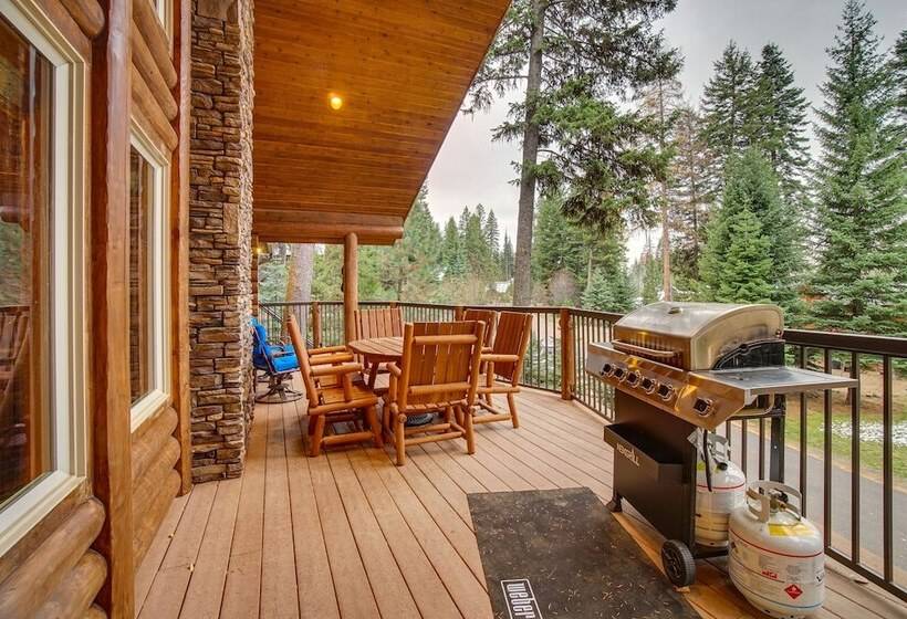 Family Friendly Mccall Cabin W/ Private Hot Tub!