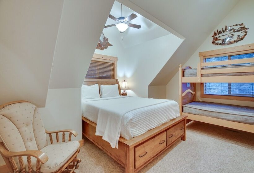 Family Friendly Mccall Cabin W/ Private Hot Tub!