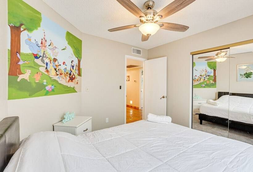 Family Friendly Peoria Home W/ Pool & Fire Pit!