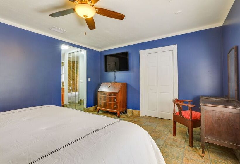 Florida Retreat W/ Patio, Boat Dock & Shuffleboard