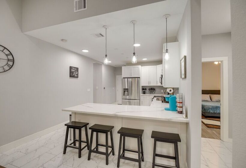 Gated Houston Home W/ Large Yard: 4 Mi To Downtown