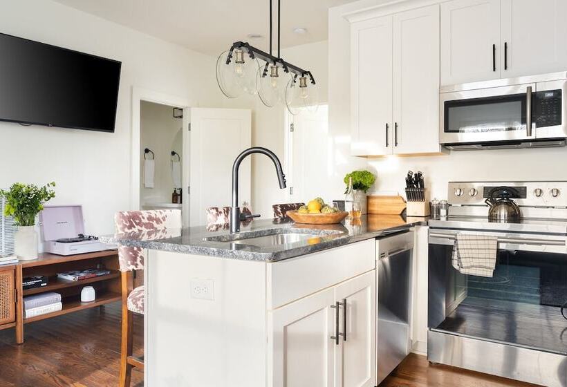 Hart Suite 2 By Avantstay Gorgeous Town House W/ Modern Amenities In Nashville!