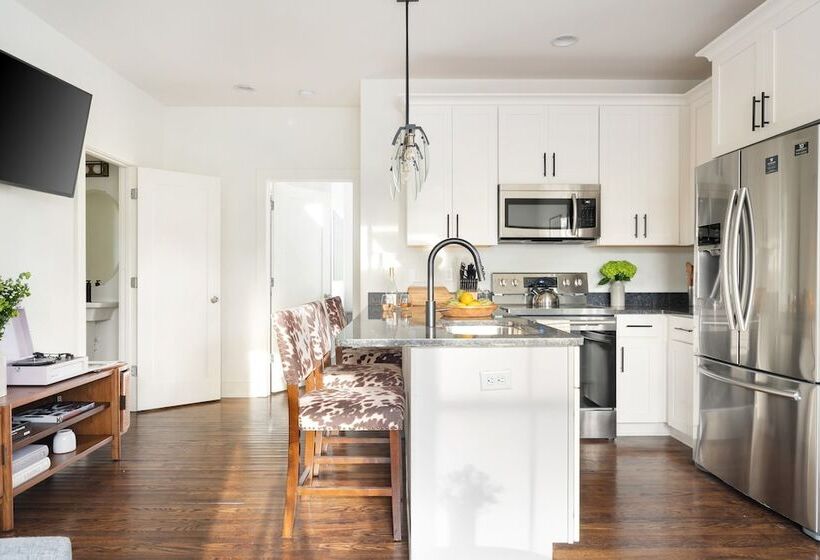 Hart Suite 2 By Avantstay Gorgeous Town House W/ Modern Amenities In Nashville!