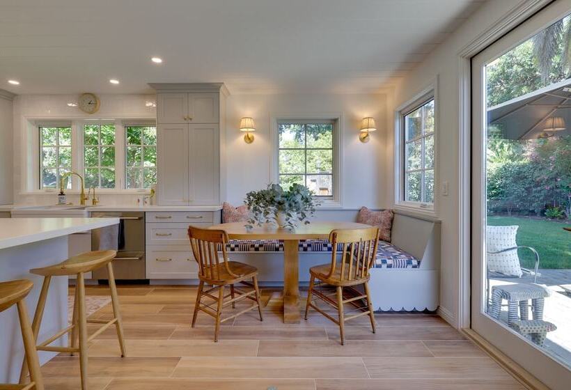 Heavenly Sonoma Country Home: Garden, Pool & Spa!