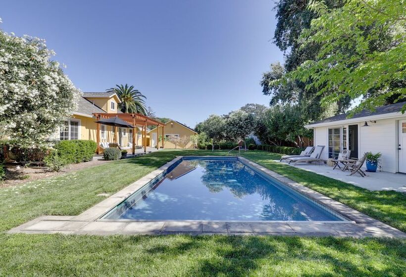 Heavenly Sonoma Country Home: Garden, Pool & Spa!