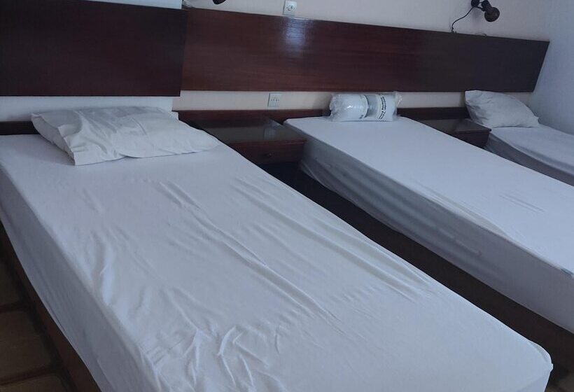 Helena Apartments In Paradisi