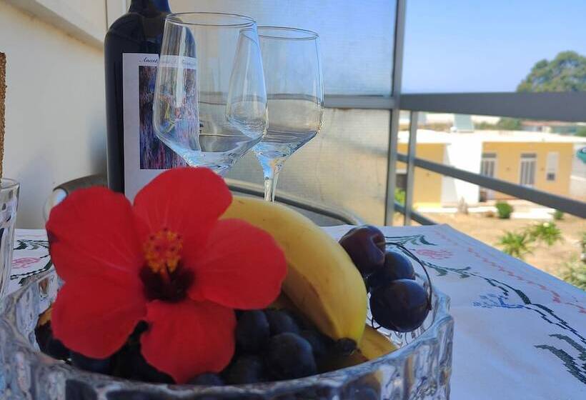 Helena Apartments In Paradisi