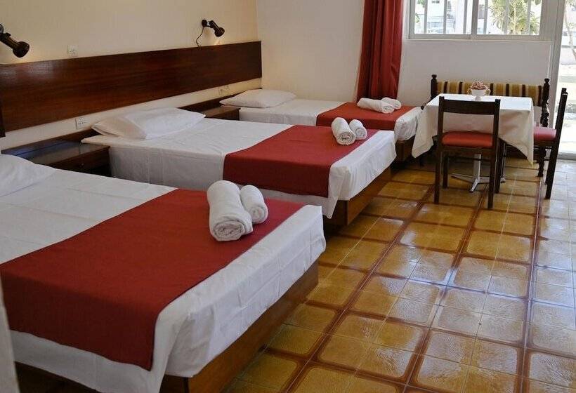 Helena Apartments In Paradisi