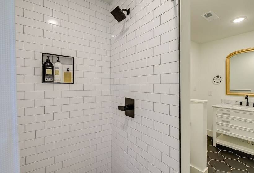 Hilltop Tennessee Retreat: Neyland Stadium Views!