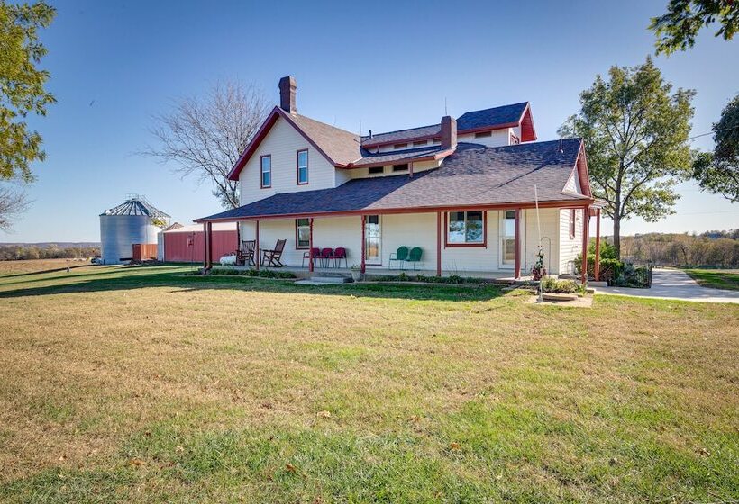 Historic Atchison Farmhouse W/ Patio Near Downtown