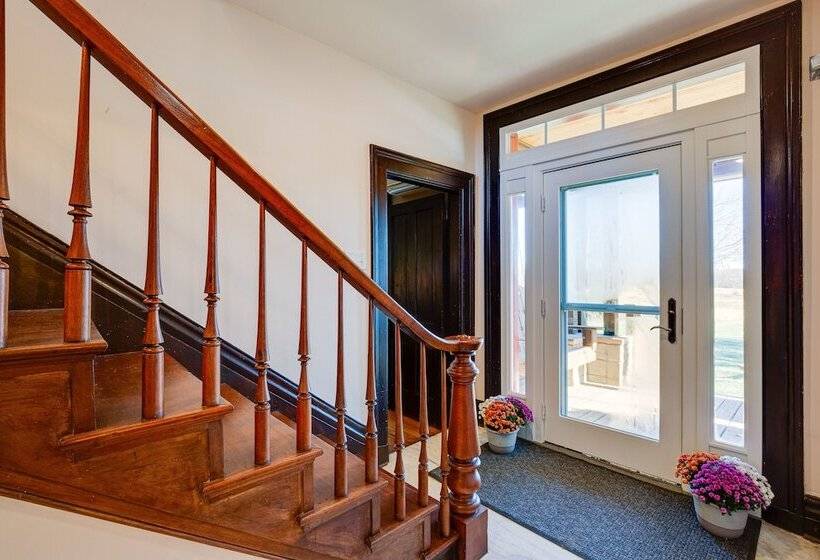 Historic Atchison Farmhouse W/ Patio Near Downtown