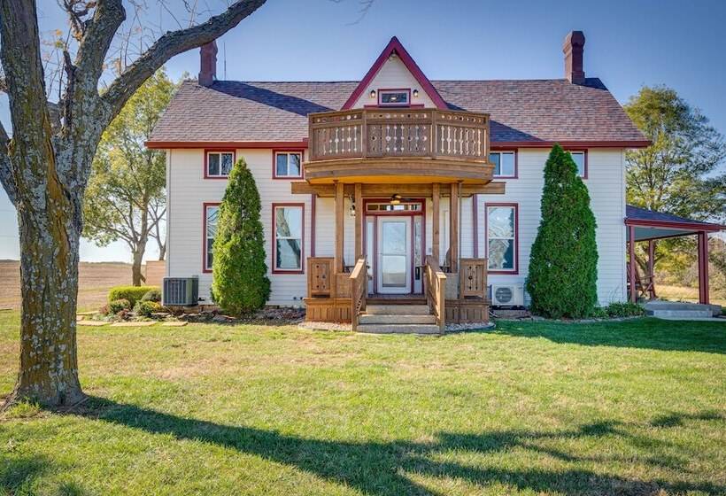Historic Atchison Farmhouse W/ Patio Near Downtown