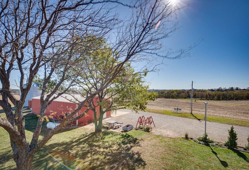 Historic Atchison Farmhouse W/ Patio Near Downtown