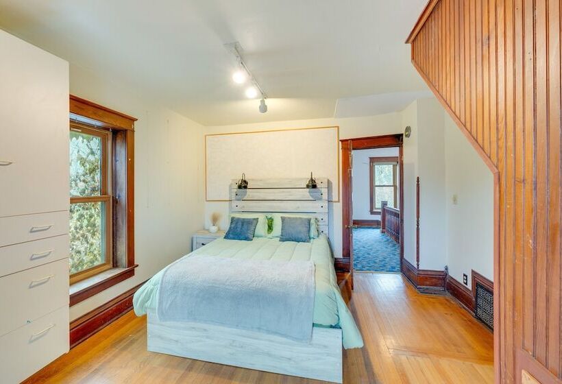 Historic Wisconsin Retreat On 26 Acre Property!