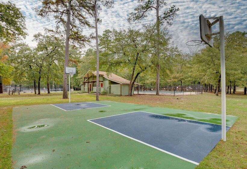 Holly Lake Retreat W/ 3 Community Pools & Yard