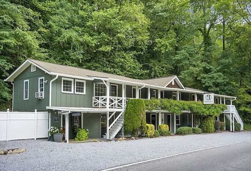 Hickory Falls Inn