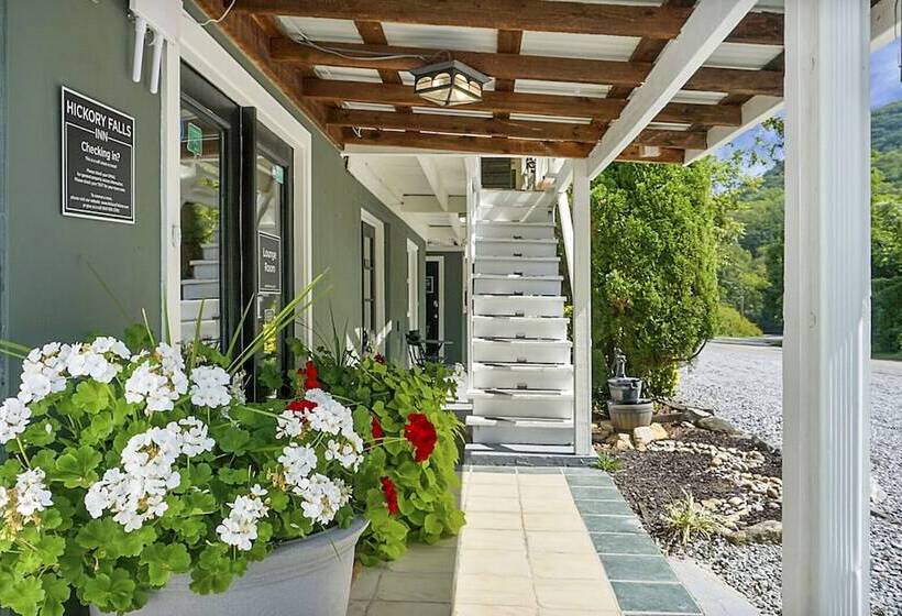 Hickory Falls Inn
