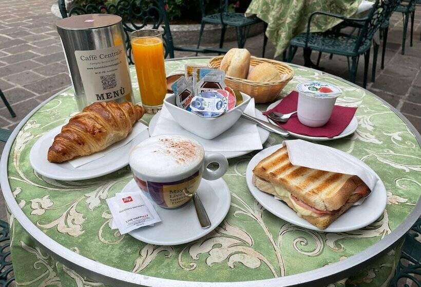 Хостел La Dependance Menaggio