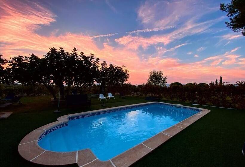 Хостел Rural Castillo De Biar