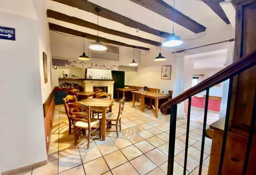 Хостел Rural Castillo De Biar