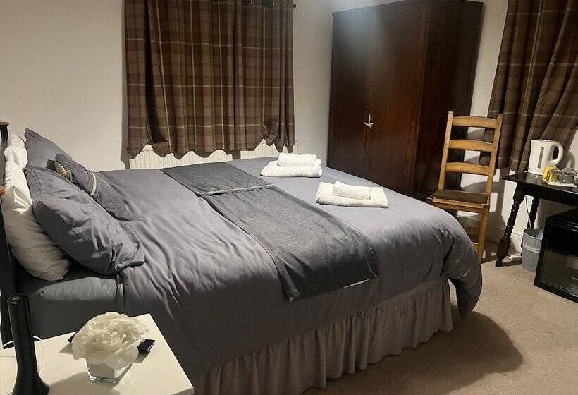 Хостел The Griffin