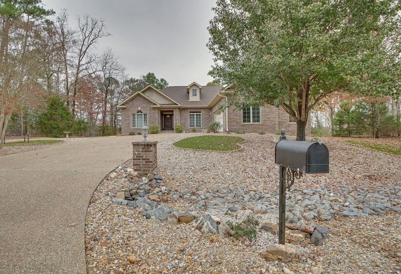 Hot Springs Village Getaway: Golf, Hike, Bike!