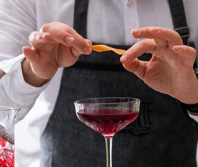 هتل Afrodite Suites