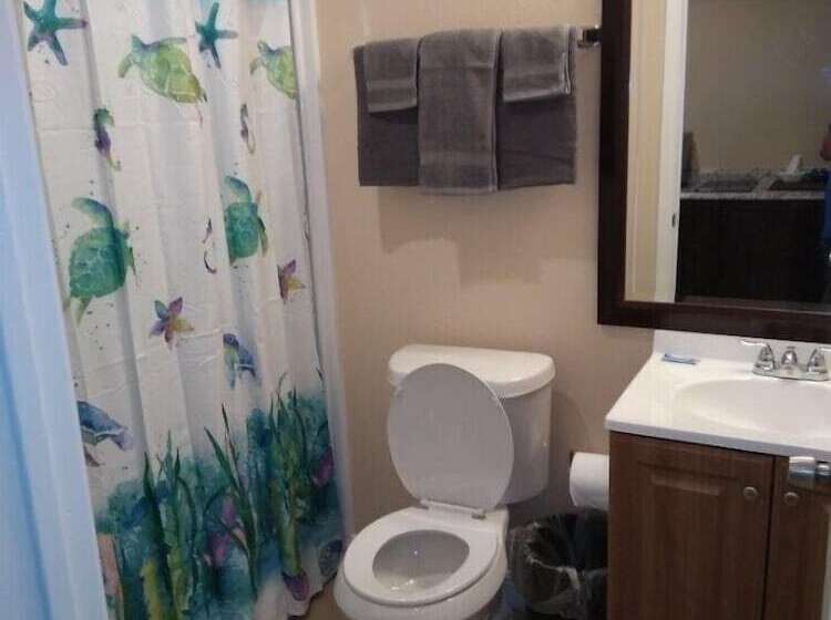 فندق Anglers Hideaway Cabins