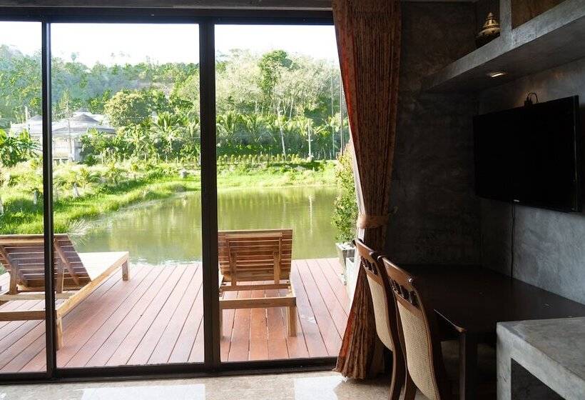 ホテル Anodard Phuket