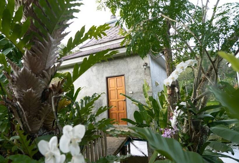 ホテル Anodard Phuket