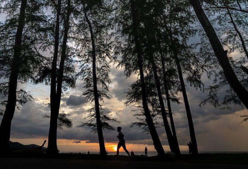 ホテル Anodard Phuket