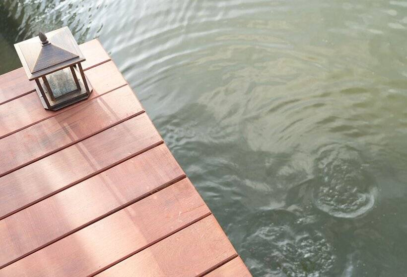 ホテル Anodard Phuket