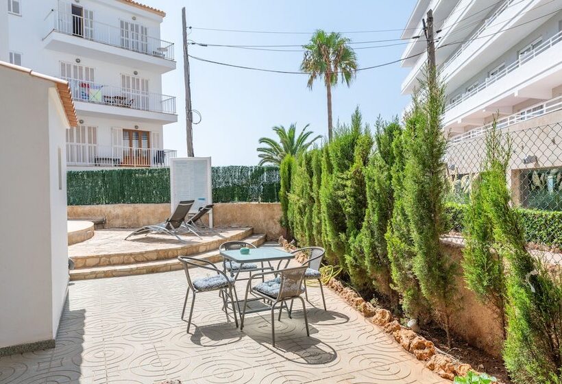 هتل Apartamentos Marivent