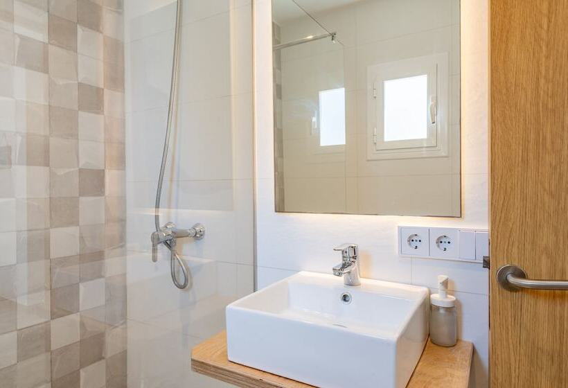 هتل Apartamentos Marivent